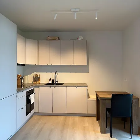 아파트 Cozy Close To Torp, Sandefjord&tonsberg 산데피요르드
