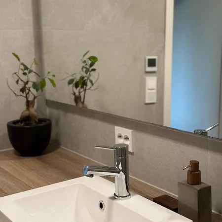 아파트 Cozy Close To Torp, Sandefjord&tonsberg 산데피요르드